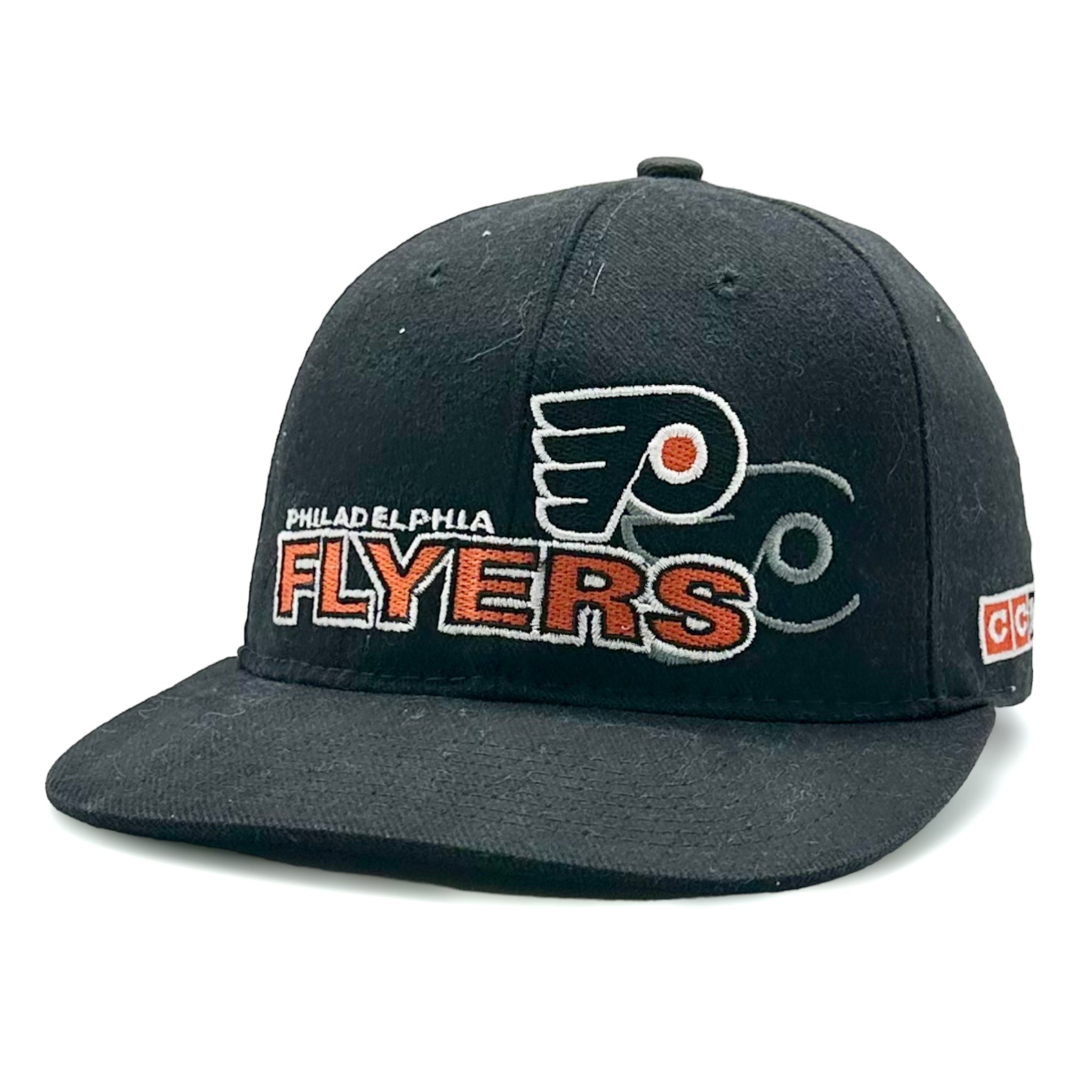 I'm a Vintage Snapback collector and just wanted to show off my flyers  collection! As a big flyers fan I try and get as many as I can. Very fun  hobby! 